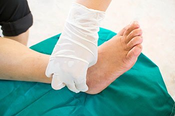 Wound care in the Miami-Dade County, FL: Miami (Hialeah, Opa-locka, Coral Gables, Aventura, Ojus, Westview, Golden Glades, Biscayne Park, Brownsville, Gladeview, Surfside, Bal Harbour, Hialeah Gardens, Medley, Miami Springs, Miami Lakes) areas